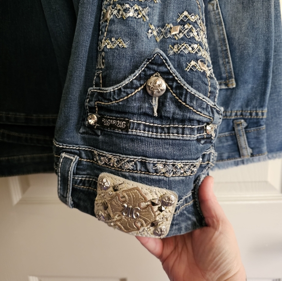 Jeans - Picture 3 of 4